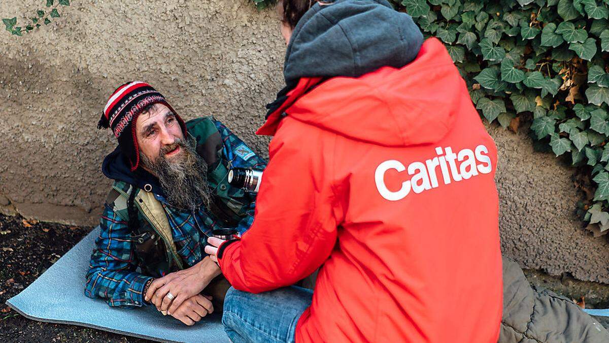 Wenn das Kältetelefon Alarm schlägt, rücken Caritas-Helfer aus