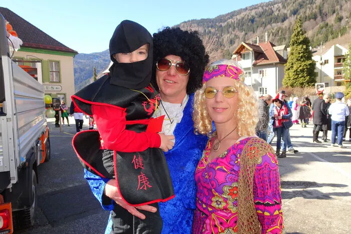 Klicken Sie sich bitte durch die weiteren Bilder!