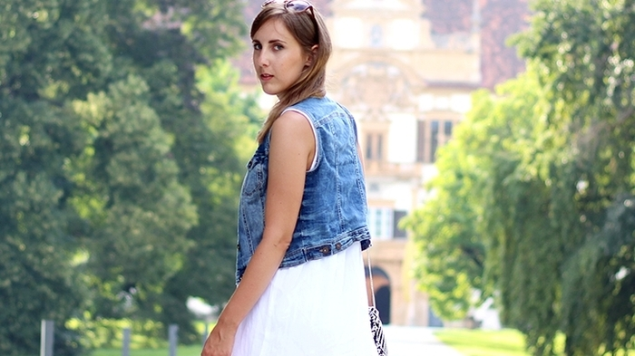 Unter "provinzkindchen" ist Hannah auf Instagram zu finden: Sie bloggt seit 2009 über alles, was sie glücklich macht: Reisen, Essen, ...