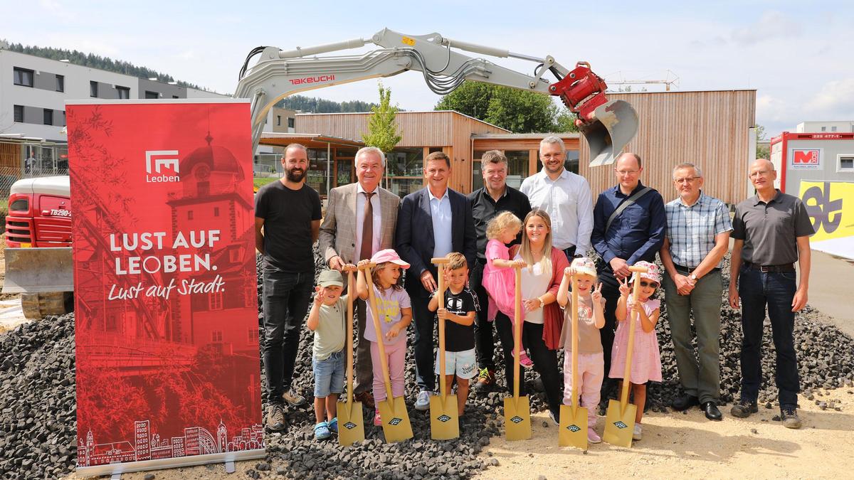 Der Spatenstich für den Ausbau des Kindergartens Mühltal in Leoben erfolgte Donnerstagmittag