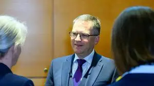 ABD0038_20251007 - LINZ - ÖSTERREICH: ÖVP-Klubobmann August Wöginger, anlässlich des Prozessbeginnes gegen ihn und zwei Beamte wegen Amtsmissbrauchs bei Postenbesetzung, aufgenommen am Dienstag, 7. Oktober 2025 in Linz. - FOTO: APA/FOTOKERSCHI.AT/BILAL AHMETOV