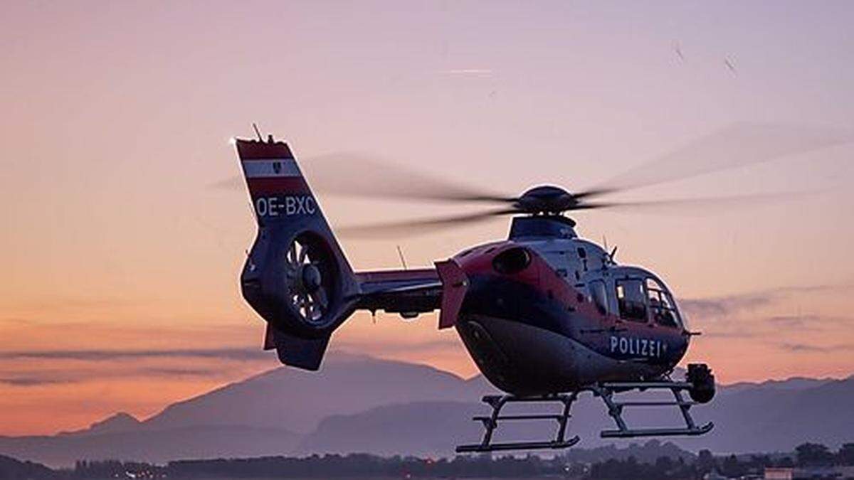 Unter Einsatz der Wärmebildkamera wurde die Frau vom Team des Polizeihubschraubers gefunden