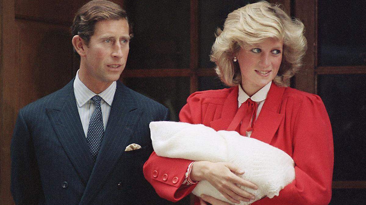 Charles und Diana mit Baby Harry 1984