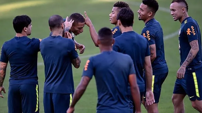 . In der Nacht auf Mittwoch (ab 2.30 Uhr MESZ/live DAZN) treffen die Brasilianer im Halbfinale der Copa America am Ort der Schmach auf Argentinien