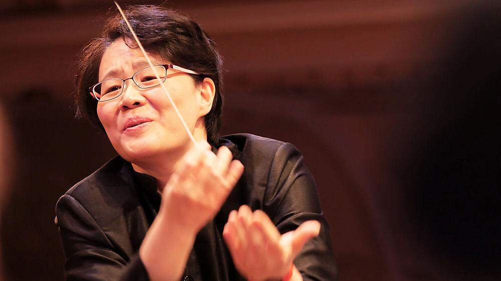 Mei-Ann Chen (48) eröffnet als neue Chefdirigentin die recreation-Spielzeit 2021/22 mit einem Mozart-Programm	 
