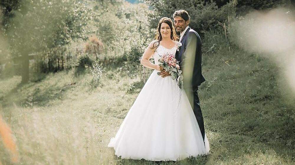 Die Hochzeit von Verena Schützenhofer und Johannes Treffner fand in Bodensdorf am Ossiacher See statt 