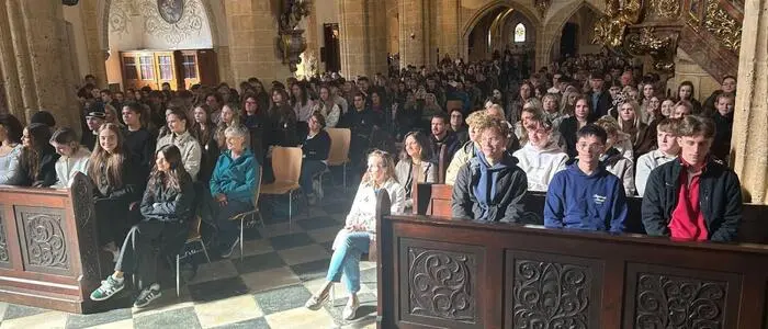Rund 600 Schülerinnen und Schüler der Maturaklassen der AHS und BHS nahmen an der ökumenischen Maturawallfahrt in Maria Saal teil.