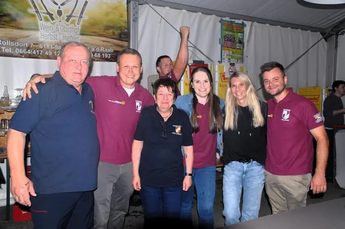  Die zweitägige Festveranstaltung der Feuerwehr nahm mit einem zünftigen Frühschoppen und der Musikgruppe „Die Wollsdorfer Zipfelklastscher“ ein Ende am späten Pfingstsonntagnachmittag.