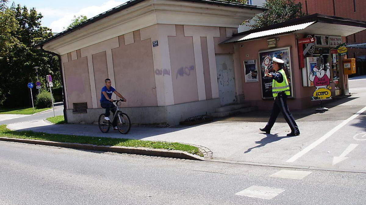 Fahren am Gehweg ist eine verbreitete Unsitte