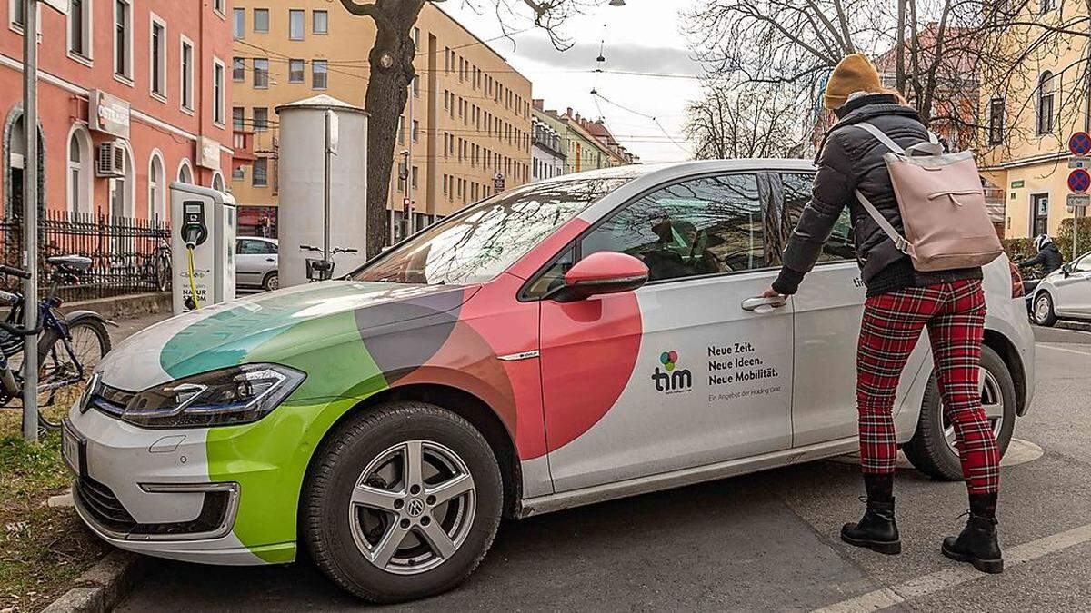 Fahrzeuge zum Ausleihen bieten Stadt und Holding Graz ab sofort auch am Eisernen Tor an   