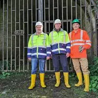 European Lithium-CEO Dietrich Wanke mit dem damaligen Projektleiter Robert Grassler und dem Geologen Wolfgang Reimer vor dem Eingang des Stollens auf der Koralm (Archivbild)