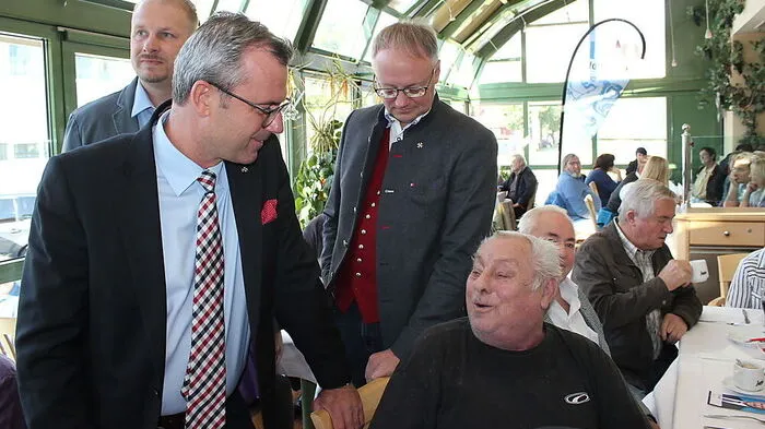 Mehr als 100 Gäste zum Frühstück mit FPÖ-Nationalratspräsident Norbert Hofer in Voitsberg