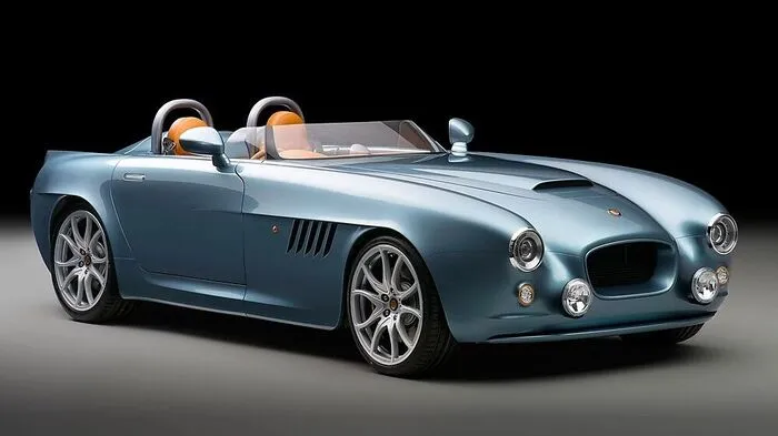 Der Bristol Bullet wiegt nur 1100 Kilogramm