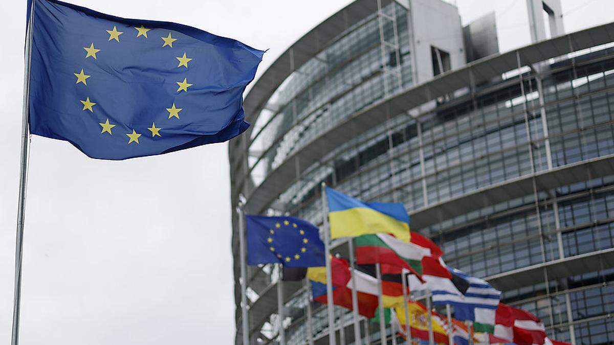 Rund um das EU-Parlament gibt es Streit um ein fragwürdiges Pensionssystem
