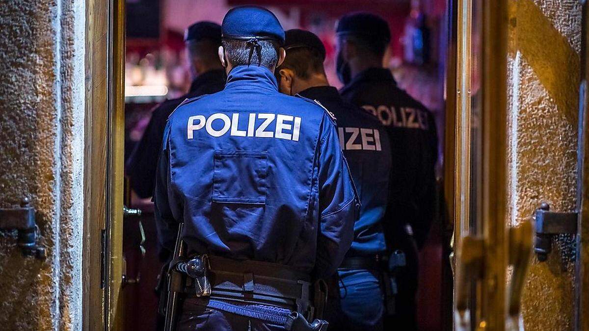 Die Polizei führt mit dem Gesundheitsamt regelmäßig Kontrollen durch