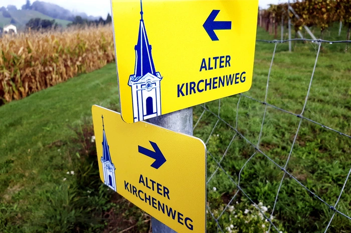 um die zehnkilometerlange Tour entlang des Kirchenweges...
