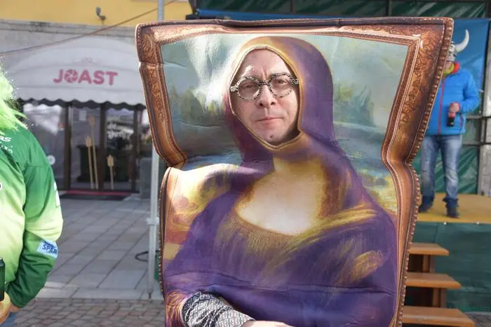 und auch Mona Lisa war da. Klickt euch durch die Bilder