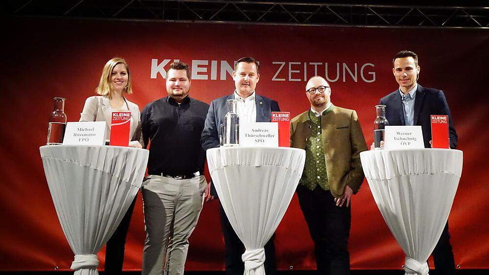 Michael Rossmann (FPÖ), Andreas Thürschweller (SPÖ) und Walter Tschuchnig (ÖVP) flankiert von den Redakteuren Barbara Kahr und Robert Lenhard