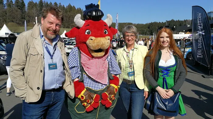 Großer Besucherandrang beim Josefimarkt in Spielberg. Links: Veranstalter Wolfgang Spekner.