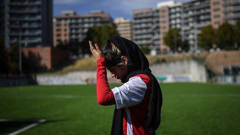 Afghanische Fußballerinnen müssen in ihrem Heimatland um ihre Zukunft bangen.
