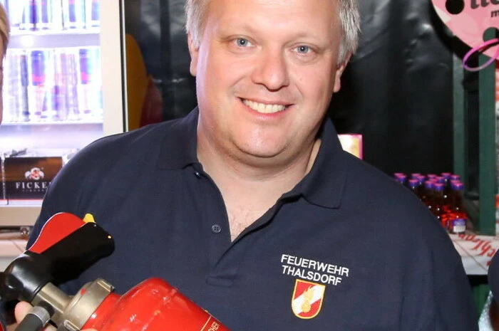 Feuerwehr Thalsdorf-Kommandant Michael Regenfelder (Foto) hatte mit seinem Stellvertreter Hans Joas und Kameradschaftsführer Hannes Grojer ein tolles Fest auf die Beine gestellt. 