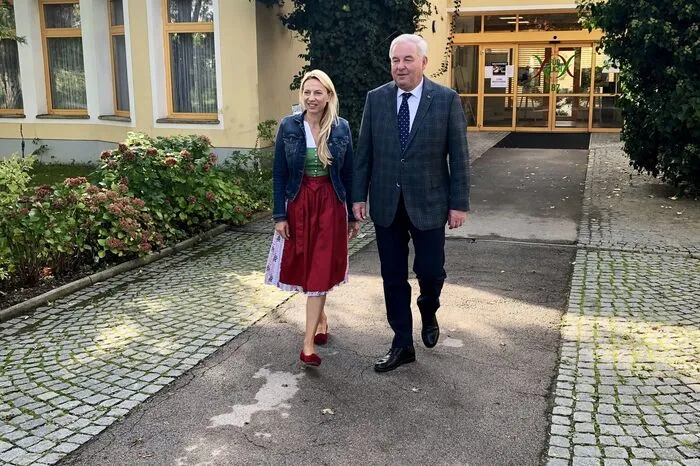 In Graz-Andritz die Stimme abgegeben: Ex-Ministerin und steirische VP-Spitzenkandidatin Juliane Bogner-Strauß und der steirische LH Hermann Schützenhöfer.