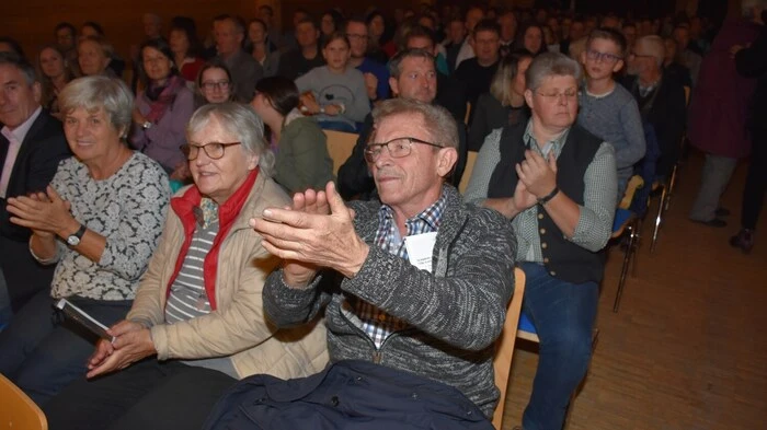 Das Bezirksjugendblasorchester unter der Leitung von Armin Kogler lud Ende Oktober zum Konzert unter dem Motto „The Lord of Rings Symphony“ von Johan de Meij.