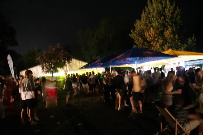 Mehr als 500 Gäste folgten der Einladung und feierten bis zwei Uhr in der Früh zu Musik des Weizer DJ Flowkey und zu den Beats von Resident DJ Chris Mastermind und DJ MJAY. 