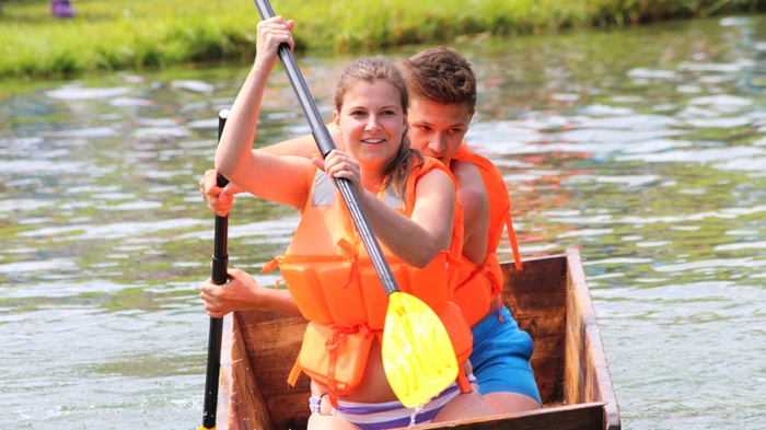 Julia Schmolli und das Team der Ortsmusikkapelle Hirschegg organisierten am Wochenende die erste Sautrog Regatta und ernteten von den Teilnehmern und Besuchern gleich einmal großes Lob.