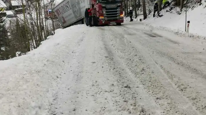 Montagmittag wurden die Feuerwehren Gasen und Heilbrunn zu einem Verkehrsunfall gerufen.