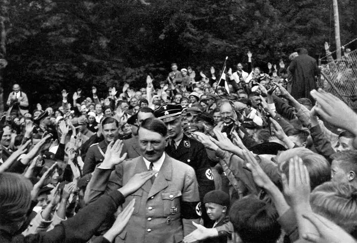 Hitler auf dem Obersalzberg bei Berchtesgaden