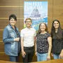 Präsentierten das Programm für "Graz kommt zusammen": Alexandra Lambrecht (links) und Kavita Sandhu (rechts) vom Geschäftsbereich Integration mit Stadtrat Robert Krotzer und Bürgermeisterin Elke Kahr (KPÖ)