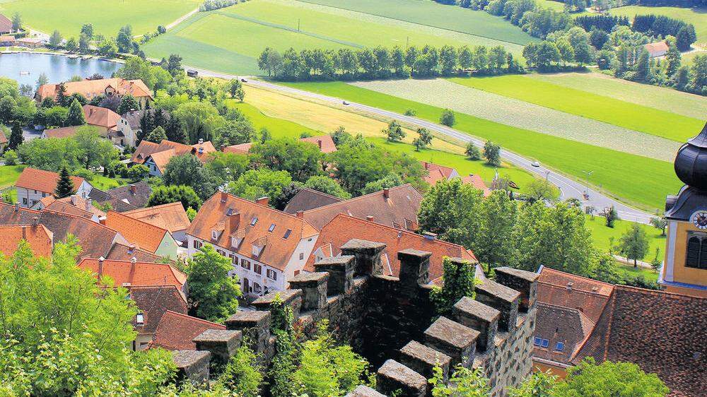 Blick von der Riegersburg: So manches Landschaftsmotiv lockt auch Fotografen in die Region
