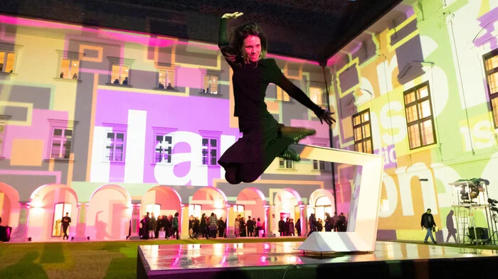 Der Designmonat 2022 wurde am Freitag (8. Mai) im Minoritenzentrum eröffnet.