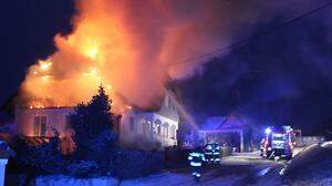 Insgesamt neun Feuerwehren bekämpften mit mehr als 100 Mann diesen Brand