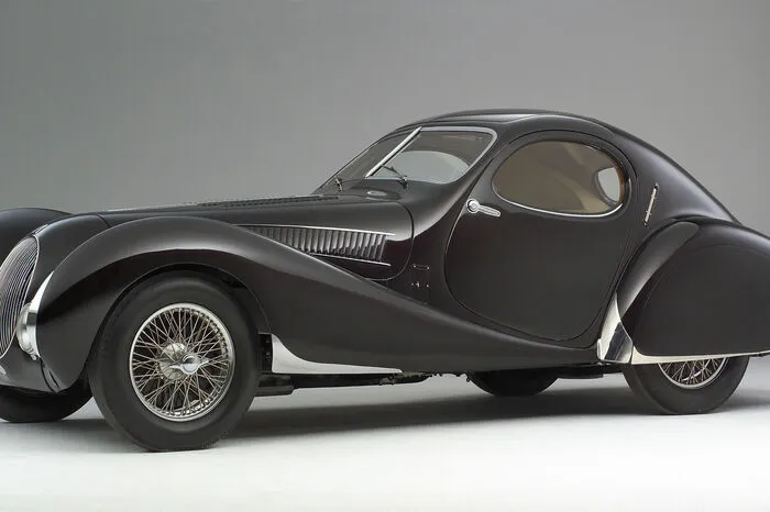 Zum Weinen schön: der Talbot-Lago T150C SS mit der „Teardrop“-Karosserie von Figoni &amp; Falaschi. Einer von zahlreichen Einzelstücken mit Sonderkarosserie.