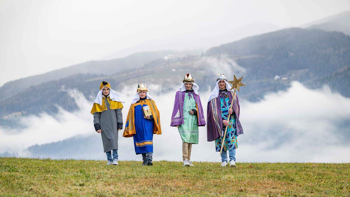 Die Sternsinger bringen die Botschaft des Friedens