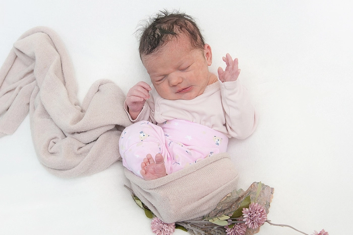 Johannes (2 Jahre) ist älterer Bruder geworden. Helena Justine
Theresia ist am 11. Dezember um 5.21 Uhr geboren. Damals wog
sie 3800 Gramm und war 52 Zentimeter groß. Die Eltern Verena
und Christopher Slamanig haben sich sofort in ihren Nachwuchs verliebt. Die Familie lebt in St. Veit.