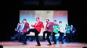 Tanzende Männer begeisterten das Publikum.