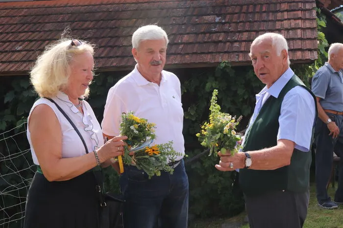 Klicken Sie sich durch weitere Bilder.