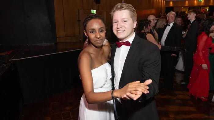 Klicken Sie sich durch die schönsten Fotos des Balls!