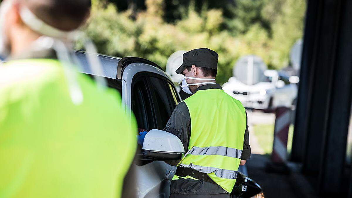 Das Bundesheer unterstützte die Bezirksbehörden bei den gesundheitsbehördlichen Kontrollen an den Grenzübergängen