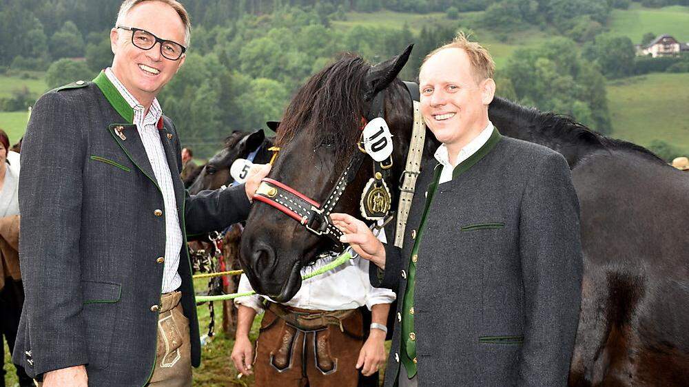 Der neue ÖSV Präsident Karl Schmidhofer mit Obmann Toni Petzl beim Pferdemarkt vor zwei Jahren.