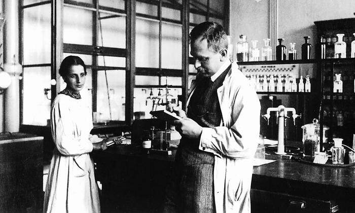 Lise Meitner und Otto Hahn 