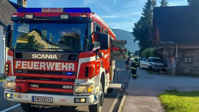 Die Feuerwehr rückte mit neun Mann zum Unfallort aus