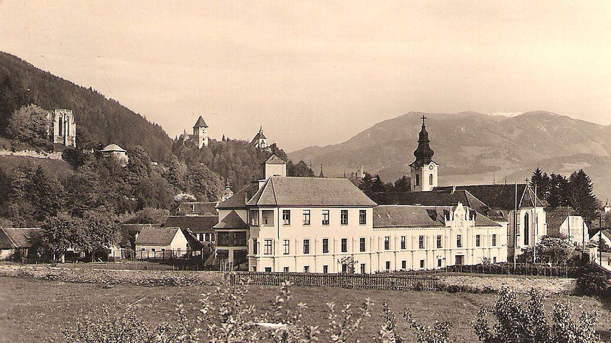 Das Gebäude des Deutschen Ordens in Friesach auf einer Aufnahme von 1923