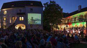 Musik unter freiem Himmel im Schlosshof Hartberg
