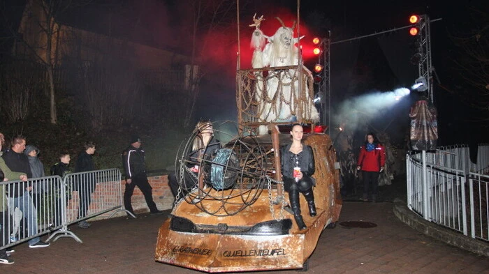 Den Besuchern wurde ein feuriges Spektakel geboten.