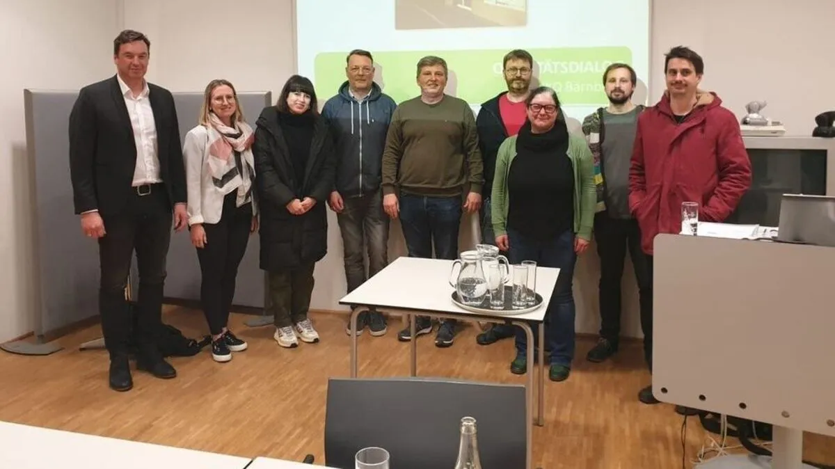 Im Rahmen des "Qualitätsdialogs" wurden Politiker, Jugendliche und Stakeholder befragt