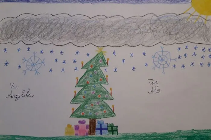 Eine graue Wolkendecke und unzählige Schneeflocken sind auf dem Bild der neun Jahre alten Angelika Franziska Wette aus Brückl zu sehen. Ihr Wunsch nach weißen Weihnachten ist sehr groß. Auf ihrem Bild hat sie auch einen schön geschmückten Christbaum gezeichnet. Liebevoll hat sie ihn mit bunten Kugeln, brennenden Kerzen und einer Sternenspitze geschmückt.
